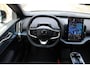 Volvo EX30 Cross Country P5 Long Range Plus Europa 69 kWh | 19-inch lichtmetalen velgen | Verwarmbare voorstoelen en stuurwiel | Elektrisch verstelbare voorstoelen | Extra getint glas achter | Google navigatie systeem | Parkeer camera achter | Parkeersensoren voor- en achter | Adaptieve cruise control | BLIS (dode hoek spiegel) | Zwart dak | Zwarte spiegel kappen |
