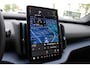 Volvo EX30 Cross Country P5 Long Range Plus Europa 69 kWh | 19-inch lichtmetalen velgen | Verwarmbare voorstoelen en stuurwiel | Elektrisch verstelbare voorstoelen | Extra getint glas achter | Google navigatie systeem | Parkeer camera achter | Parkeersensoren voor- en achter | Adaptieve cruise control | BLIS (dode hoek spiegel) | Zwart dak | Zwarte spiegel kappen |