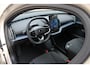 Volvo EX30 Cross Country P5 Long Range Plus Europa 69 kWh | 19-inch lichtmetalen velgen | Verwarmbare voorstoelen en stuurwiel | Elektrisch verstelbare voorstoelen | Extra getint glas achter | Google navigatie systeem | Parkeer camera achter | Parkeersensoren voor- en achter | Adaptieve cruise control | BLIS (dode hoek spiegel) | Zwart dak | Zwarte spiegel kappen |