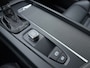 Volvo XC60 T5 252pk Automaat Momentum / Elektrische verstelbare stoelen / Keyless entry / Stoelverwarming / Trekhaak / Apple carplay /