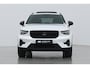 Volvo XC40 2.0 B4 Plus Black Edition | ACC | Panoramadak | 360° Camera | Harman/Kardon | Stoel+Stuurverwarming | 20 Inch
