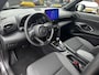 Toyota Yaris Cross 1.5 Hybrid 115 Dynamic APPLE/ANDROID AD-CRUISE LM-VELGEN 17" CAMERA KEYLESS CLIMA STOEL/STUURVERWARMING BLIND-SPOT EL-SPIEGELS