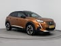Peugeot e-2008 SUV EV GT Pack 50 kWh 136pk | Panorama/Schuifdak | Cruise Control Adaptief | Stoelverwarming | All Season Banden