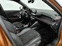 Peugeot e-2008 SUV EV GT Pack 50 kWh 136pk | ACCU 95% | Panorama/Schuifdak | Cruise Control Adaptief | Stoelverwarming | All Season Banden