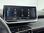 Peugeot e-2008 SUV EV GT Pack 50 kWh 136pk | Panorama/Schuifdak | Cruise Control Adaptief | Stoelverwarming | All Season Banden