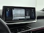 Peugeot e-2008 SUV EV GT Pack 50 kWh 136pk | Panorama/Schuifdak | Cruise Control Adaptief | Stoelverwarming | All Season Banden
