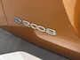 Peugeot e-2008 SUV EV GT Pack 50 kWh 136pk | Panorama/Schuifdak | Cruise Control Adaptief | Stoelverwarming | All Season Banden