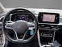 Volkswagen T-Roc 1.0 TSI 110pk Life · Camera · Apple/Android Car Play · Parkeer assistent · ACC · Clima · Draadloze Telefoonlader · Elek. Inklapbare Spiegels · Garantie t/m 28-03-2028 of 100.000km