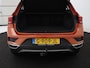 Volkswagen T-Roc 1.5 TSI Style Business | Trekhaak | Stoelverwarming | Camera | Carplay | Adaptive cruise | Navigatie | Parkeerhulp | DAB | Bluetooth | Climate control