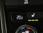 Volkswagen T-Roc 1.5 TSI Style Business | Trekhaak | Stoelverwarming | Camera | Carplay | Adaptive cruise | Navigatie | Parkeerhulp | DAB | Bluetooth | Climate control