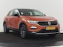 Volkswagen T-Roc 1.5 TSI Style Business | Trekhaak | Stoelverwarming | Camera | Carplay | Adaptive cruise | Navigatie | Parkeerhulp | DAB | Bluetooth | Climate control