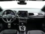 Volkswagen T-Roc 1.5 TSI R-Line Edition | Afneembare trekhaak | Stoelverwarming | Achteruitrijcamera | IQ.Light | Apple carplay / Android auto |