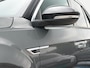 Volkswagen T-Roc 1.5 TSI R-Line Edition | Afneembare trekhaak | Stoelverwarming | Achteruitrijcamera | IQ.Light | Apple carplay / Android auto |