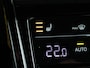 Volkswagen T-Roc 1.5 TSI R-Line Edition | Afneembare trekhaak | Stoelverwarming | Achteruitrijcamera | IQ.Light | Apple carplay / Android auto |