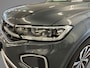 Volkswagen T-Roc 1.5 TSI 150pk DSG Style · Panoramadak · Camera · Apple/Android Car Play · Dodehoeksensor · IQ.Light · 17'' Inch ·
