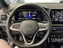 Volkswagen T-Cross 1.5 TSI 150pk DSG R-Line · Trekhaak · Navigatie · Apple/Android Car Play · Camera · Stoelverwarming