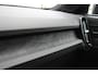 Volvo EX40 Single Motor Extended Range Plus Europa 82 kWh | All-Season banden | 360 Graden Camera | Harman/Kardon | Keyless | Elektrische Achterklep | BLIS | Elektrisch Verstelbare Stoelen | Stoelverwarming | Stuurverwarming | Getint Glas Achter | Verwarmbare Achterbank | Adaptieve Cruise Control | Pilot Assist | Lane Assist
