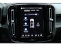 Volvo EX40 Single Motor Extended Range Plus Europa 82 kWh | All-Season banden | 360 Graden Camera | Harman/Kardon | Keyless | Elektrische Achterklep | BLIS | Elektrisch Verstelbare Stoelen | Stoelverwarming | Stuurverwarming | Getint Glas Achter | Verwarmbare Achterbank | Adaptieve Cruise Control | Pilot Assist | Lane Assist