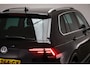 Volkswagen Tiguan 1.5 TSI ACT Highline | STOELVERWARMING | APP CONNECT | NAVIGATIE | CAMERA | TREKHAAK