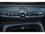 Volvo EC40 Performance Plus Black Edition 82 kWh - Panoramadak - IntelliSafe Assist & Surround - 360º Camera - Harman/Kardon audio - Verwarmde voorstoelen, stuur & achterbank - Parkeersensoren voor & achter - Elektr. bedienb. bestuurdersstoel met geheugen - Draadloze tel. lader - Extra getint glas - 20' LMV