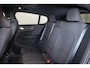 Volvo EC40 Performance Plus Black Edition 82 kWh - Panoramadak - IntelliSafe Assist & Surround - 360º Camera - Harman/Kardon audio - Verwarmde voorstoelen, stuur & achterbank - Parkeersensoren voor & achter - Elektr. bedienb. bestuurdersstoel met geheugen - Draadloze tel. lader - Extra getint glas - 20' LMV