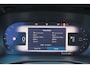 Volvo EC40 Performance Plus Black Edition 82 kWh - Panoramadak - IntelliSafe Assist & Surround - 360º Camera - Harman/Kardon audio - Verwarmde voorstoelen, stuur & achterbank - Parkeersensoren voor & achter - Elektr. bedienb. bestuurdersstoel met geheugen - Draadloze tel. lader - Extra getint glas - 20' LMV