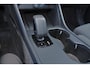 Volvo EC40 Performance Plus Black Edition 82 kWh - Panoramadak - IntelliSafe Assist & Surround - 360º Camera - Harman/Kardon audio - Verwarmde voorstoelen, stuur & achterbank - Parkeersensoren voor & achter - Elektr. bedienb. bestuurdersstoel met geheugen - Draadloze tel. lader - Extra getint glas - 20' LMV