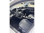 Peugeot 208 1.2 PureTech Allure 100 PK | Handgeschakeld | Climate Control | NL Auto | Parkeersensoren | Led | Navigatie by Apple Carplay / Android Auto
