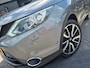 Nissan Qashqai 1.2 Tekna + | Met o.a. stoelverwarming, 360° camera, navigatie, elektrische stoelbediening en climate control!