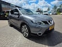 Nissan Qashqai 1.2 Tekna + | Met o.a. stoelverwarming, 360° camera, navigatie, elektrische stoelbediening en climate control!