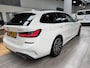 BMW 3-Serie Touring 330e High Executive M-Sport Full Options I PANO I LED I Sportstoelen I Adapt Cruise I Head-Up I 18"LM