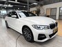 BMW 3-Serie Touring 330e High Executive M-Sport Full Options I PANO I LED I Sportstoelen I Adapt Cruise I Head-Up I 18"LM