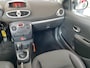 Renault Clio Estate 1.2-16V Authentique,Airco,Parkeerassistent,Bleutooth,Trekhaak,Achteruitrijsensoren,Aux Usb Aansluiting,16 Inch Lmv
