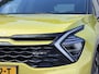 Kia Sportage 1.6 T-GDi Plug-in Hybrid AWD GT-PlusLine / Dealer onderhouden / Accu SoH 100 % / 7 jaar Garantie / Facelift / Panorama schuifdak / 1.350 kg trekgewicht / Elektrische stoelen en klep / Harman Kardon Audio / Navi / Apple Carplay Android / 19"LM wielen & All Season banden /