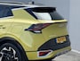 Kia Sportage 1.6 T-GDi Plug-in Hybrid AWD GT-PlusLine / Dealer onderhouden / Accu SoH 100 % / 7 jaar Garantie / Facelift / Panorama schuifdak / 1.350 kg trekgewicht / Elektrische stoelen en klep / Harman Kardon Audio / Navi / Apple Carplay Android / 19"LM wielen & All Season banden /