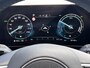Kia Sportage 1.6 T-GDi Plug-in Hybrid AWD GT-PlusLine / Dealer onderhouden / Accu SoH 100 % / 7 jaar Garantie / Facelift / Panorama schuifdak / 1.350 kg trekgewicht / Elektrische stoelen en klep / Harman Kardon Audio / Navi / Apple Carplay Android / 19"LM wielen & All Season banden /