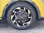 Kia Sportage 1.6 T-GDi Plug-in Hybrid AWD GT-PlusLine / Dealer onderhouden / Accu SoH 100 % / 7 jaar Garantie / Facelift / Panorama schuifdak / 1.350 kg trekgewicht / Elektrische stoelen en klep / Harman Kardon Audio / Navi / Apple Carplay Android / 19"LM wielen & All Season banden /