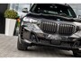 BMW X5 xDrive50e - M Sport Pro | Skylounge | B&W | Kuipstoelen | Luchtvering