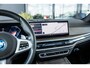 BMW X5 xDrive50e - M Sport Pro | Skylounge | B&W | Kuipstoelen | Luchtvering