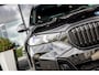 BMW X5 xDrive50e - M Sport Pro | Skylounge | B&W | Kuipstoelen | Luchtvering