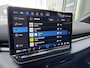 Volkswagen T-Roc 1.5 eTsi 150pk DSG R-Line First Edition Virtual Cockpit Carplay Trekhaak Camera Keyless Stoelverwarming