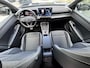 Volkswagen T-Roc 1.5 eTsi 150pk DSG R-Line First Edition Virtual Cockpit Carplay Trekhaak Camera Keyless Stoelverwarming
