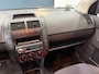 Volkswagen Polo 1.4-16V Sportline / RIJDT SCHAKELT GOED / NETTE AUTO / APK