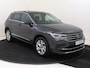 Volkswagen Tiguan 1.4 TSI eHybrid Elegance | Panoramadak | Dodehoek detectie | Parkeerassistent | Keyless | Achteruituitrijcamera | LED matrix verlichting | Adaptieve cruise control |