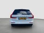 Volvo XC60 2.0 B5 Momentum Pro | Wegklapbare trekhaak | Camera | Stoelverwarming | Stuurverwarming | Adaptive cruise controle | Leder | Carplay | Full LED | Elektrische achterklep