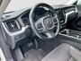 Volvo XC60 2.0 B5 Momentum Pro | Wegklapbare trekhaak | Camera | Stoelverwarming | Stuurverwarming | Adaptive cruise controle | Leder | Carplay | Full LED | Elektrische achterklep