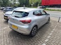 Renault Clio 1.0 TCe Intens Camera | Groot Scherm | Parkeersensoren Voor + Achter | Leder/Stof | LED | DAB | Achteruitrijcamera | Airco (automatisch) | Cruise control