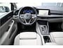 Volkswagen Golf 1.5 eTSI / PANO / MEMORY / MASSAGE / LED / SFEERVERLICHTING / ACC / DOLPHIN GREY