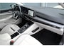 Volkswagen Golf 1.5 eTSI / PANO / MEMORY / MASSAGE / LED / SFEERVERLICHTING / ACC / DOLPHIN GREY
