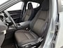 Mazda 3 2.0 e-SkyActiv-X M Hybrid 180 Luxury | Camera | HeadUp Display | Navi | Stoelverw.